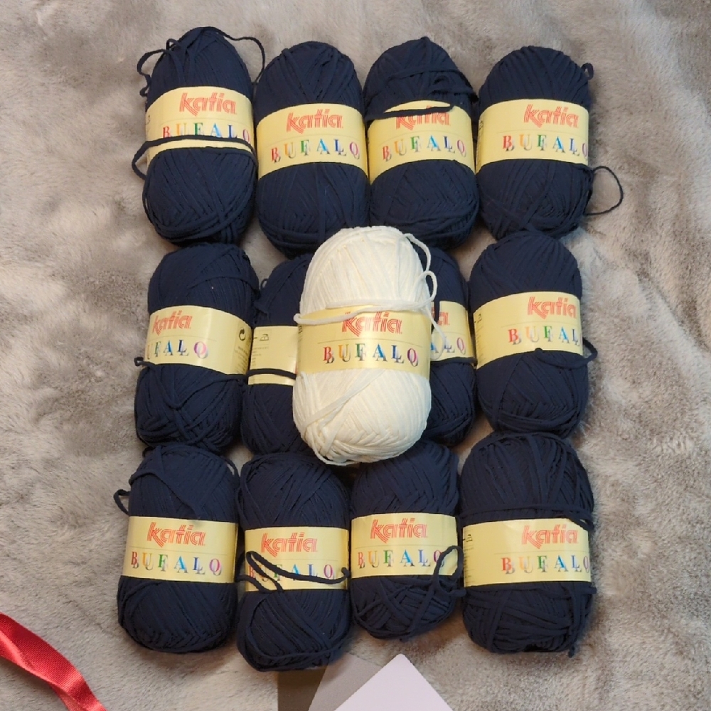 Katia Buffalo Yarn Lot - 12 skeins Navy and 1 skein White